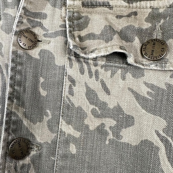 CURRENT ELLIOTT The Militia Utility Canvas Jacket in Broken Camo - Picture 8 of 14